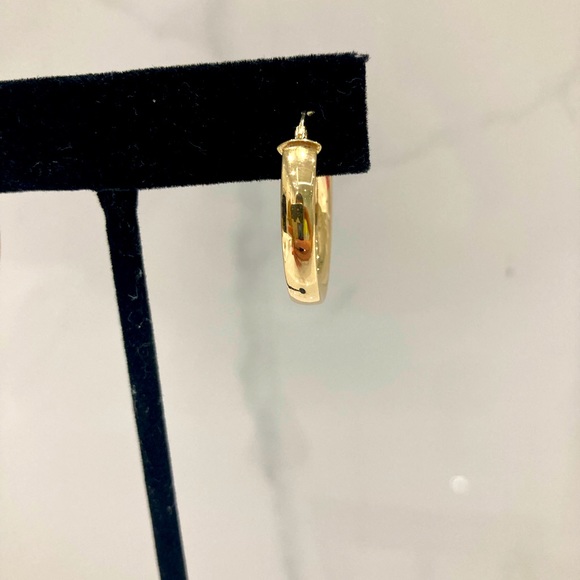 Pure gold earrings 14K, 2 Grams, NWT. - Picture 3 of 6